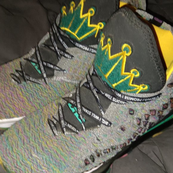 LeBron James - Picture 4 of 4